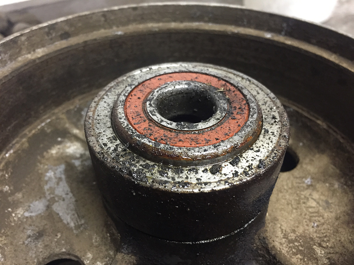 CB500 CB550 rear wheel bearing removal guide PICS